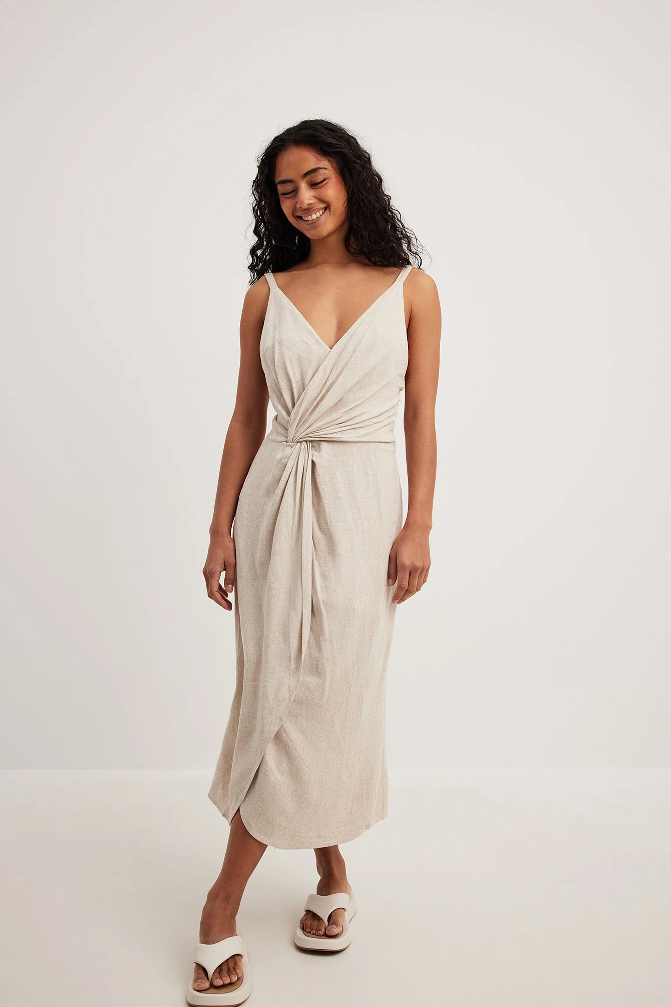 Midikleid mit Twistdetail