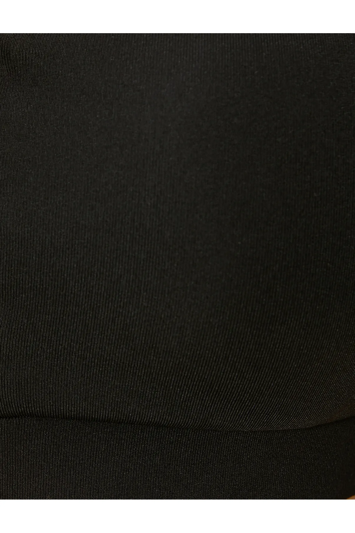 Koton  Gepolsterter, bügelloser Sport-BH mit Neckholder und Fensterdetail