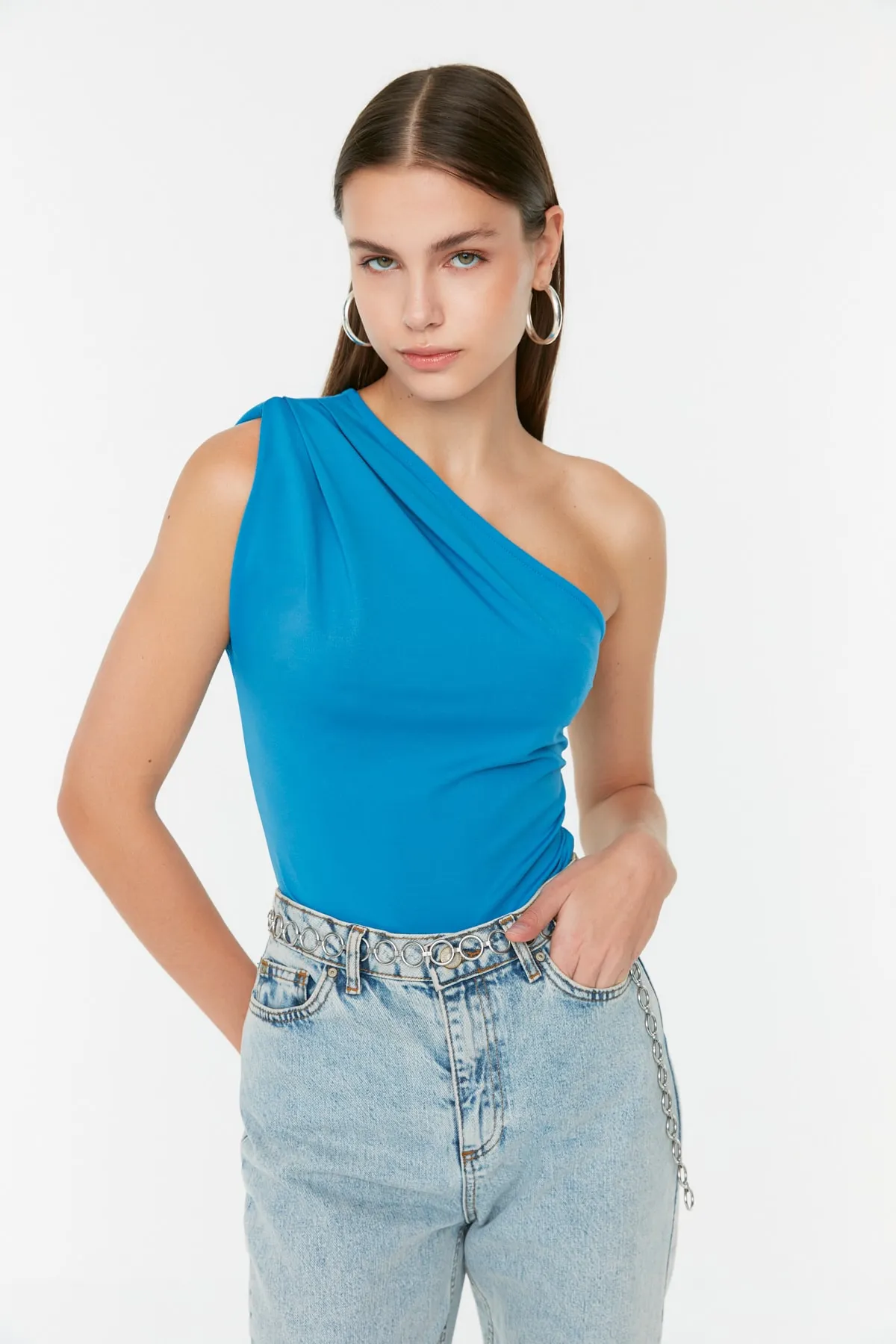 Trendyol Collection  Indigoblauer, asymmetrischer Kragen, flexibler Strickbody mit Druckknöpfen an der Unterseite TWOSS22BD00014