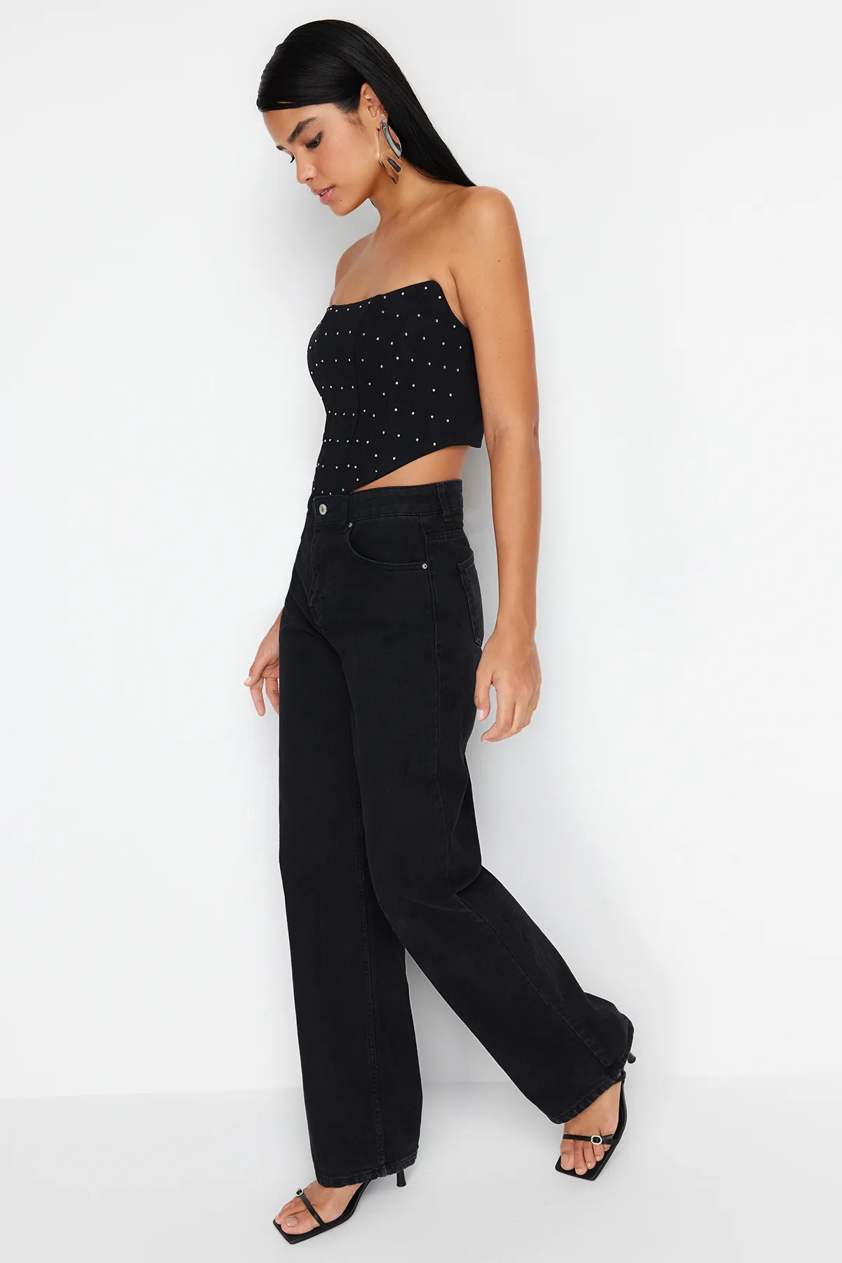 Trendyol Collection  Schwarzes, gewebtes, glänzendes Strass-Korsett mit detailliertem Bustier TPRSS24BS00023