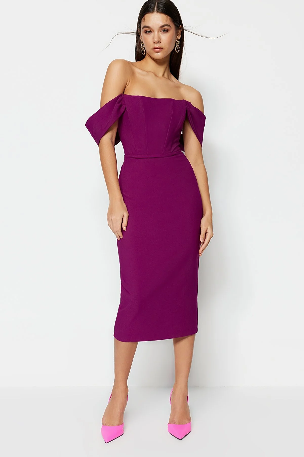 Trendyol Collection  Lila, figurbetontes, gewebtes Korsett, detailliertes, elegantes Abendkleid TPRSS22EL00097