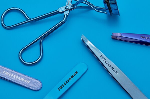 Tweezerman Slant Tweezer - Schräge Pinzette, Bell Bottom Blue Pinzette