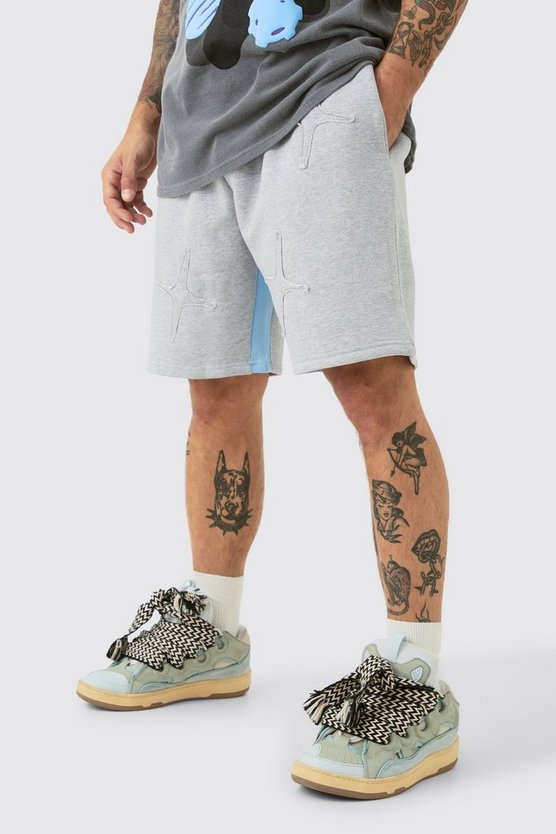 Lockere graue Shorts mit Applikation