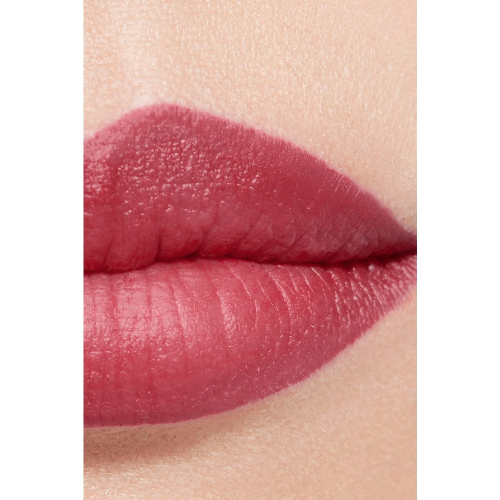 ROUGE ALLURE VELVET - ZÁŘIVÁ SAMETOVÁ RTENKÁ