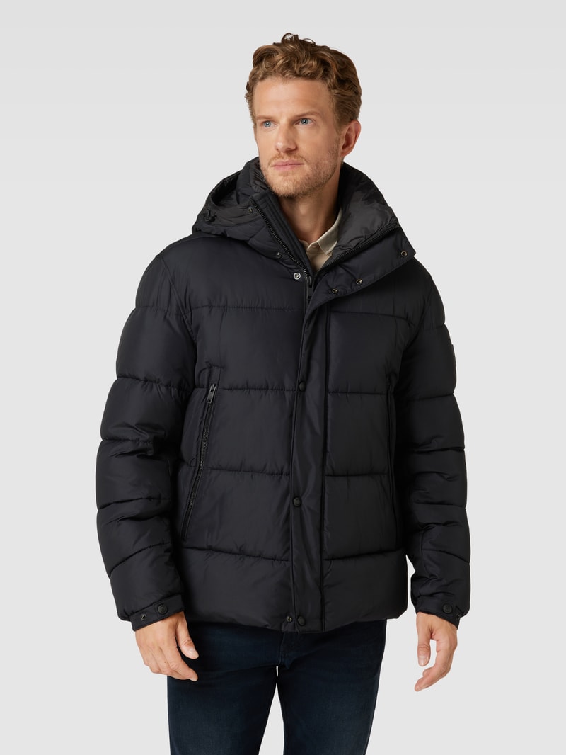 Winterjacke mit Kapuze in schwarz