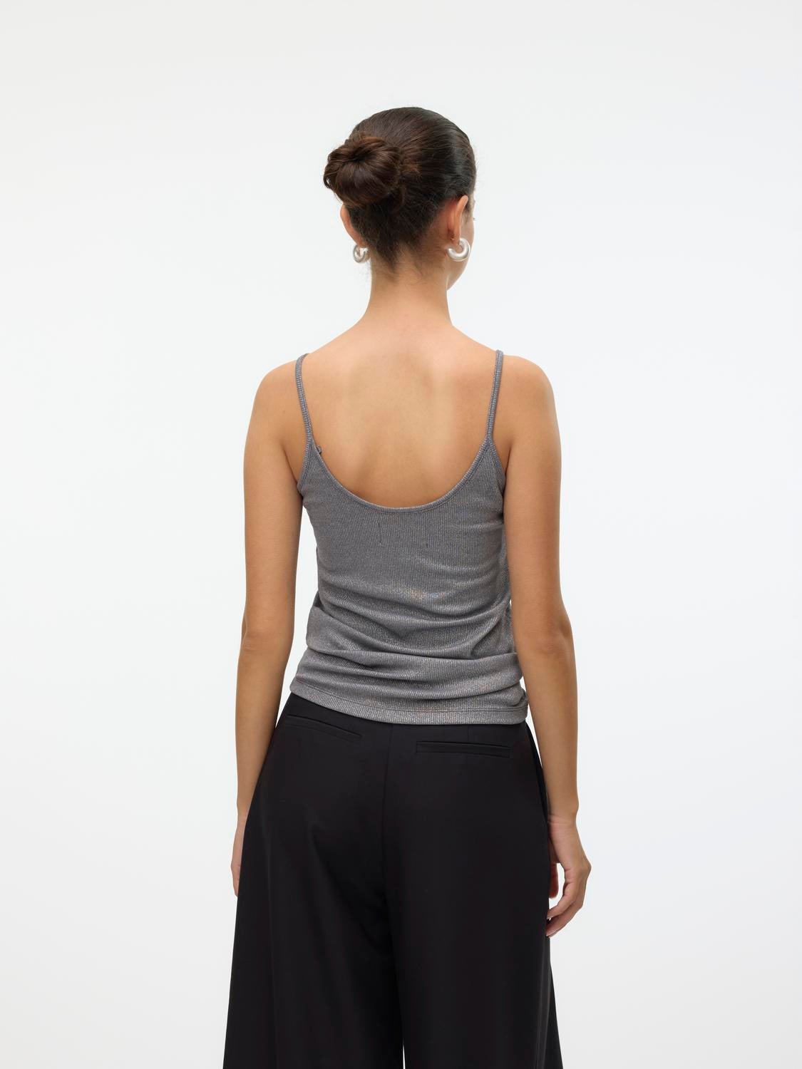 VMNICHOLLE Top