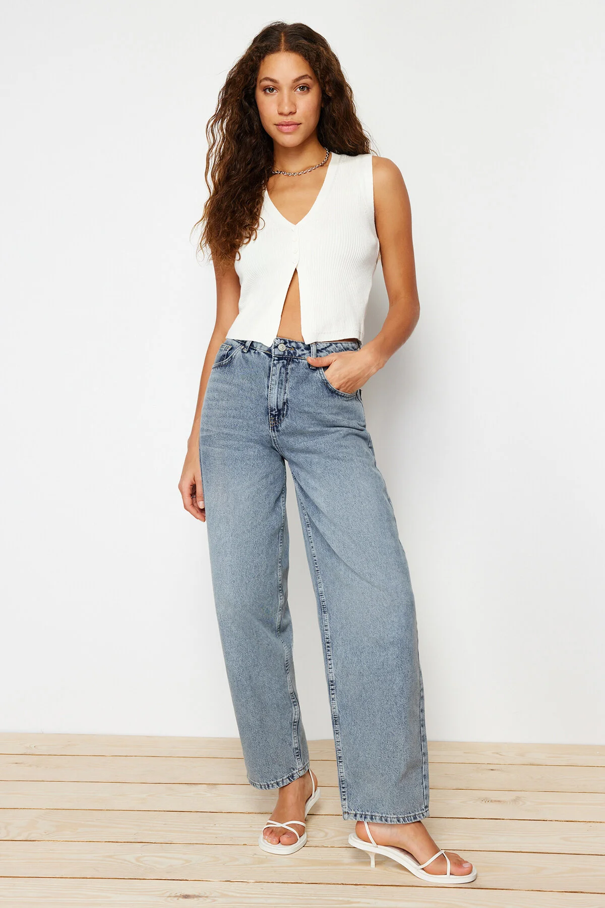 Trendyol Collection  Ecru Crop Premium/Special Yarn Top Strickbluse TWOSS24BZ00258