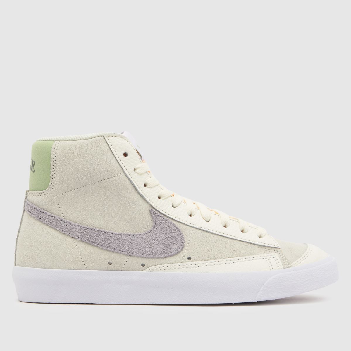Nike Blazer Mid 77 – Vita och lila träningsskor