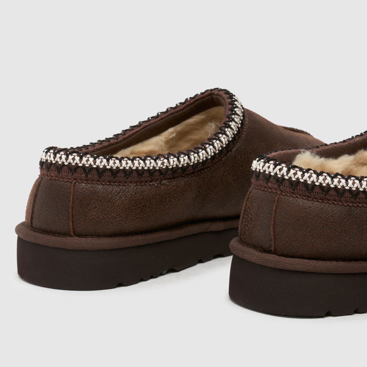 UGG copati Tasman z obrabljenimi podplati iz žgane cedre