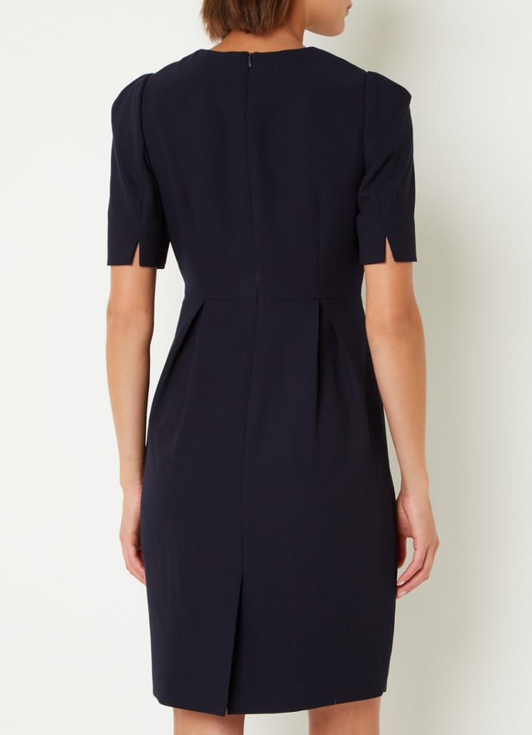 Rochie midi mulată de la Dr. Marjorie by LKBennett, cu mâneci bufante și nasturi decorativi.