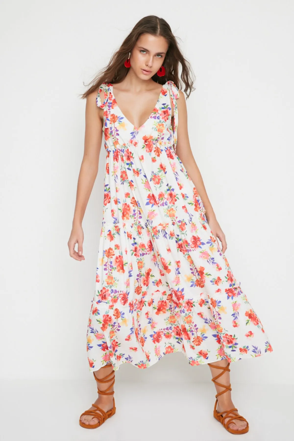 Trendyol Collection  Design Mehrfarbiges Blumen-Webkleid TWOSS21EL3562