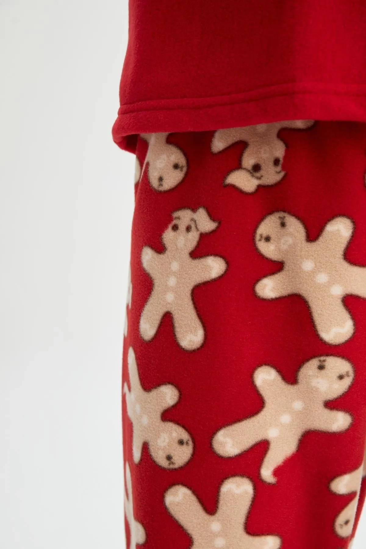 DeFacto  Bedrucktes Fleece-Pyjama-Set mit Rundhalsausschnitt und Neujahrsmotiv zum Verlieben