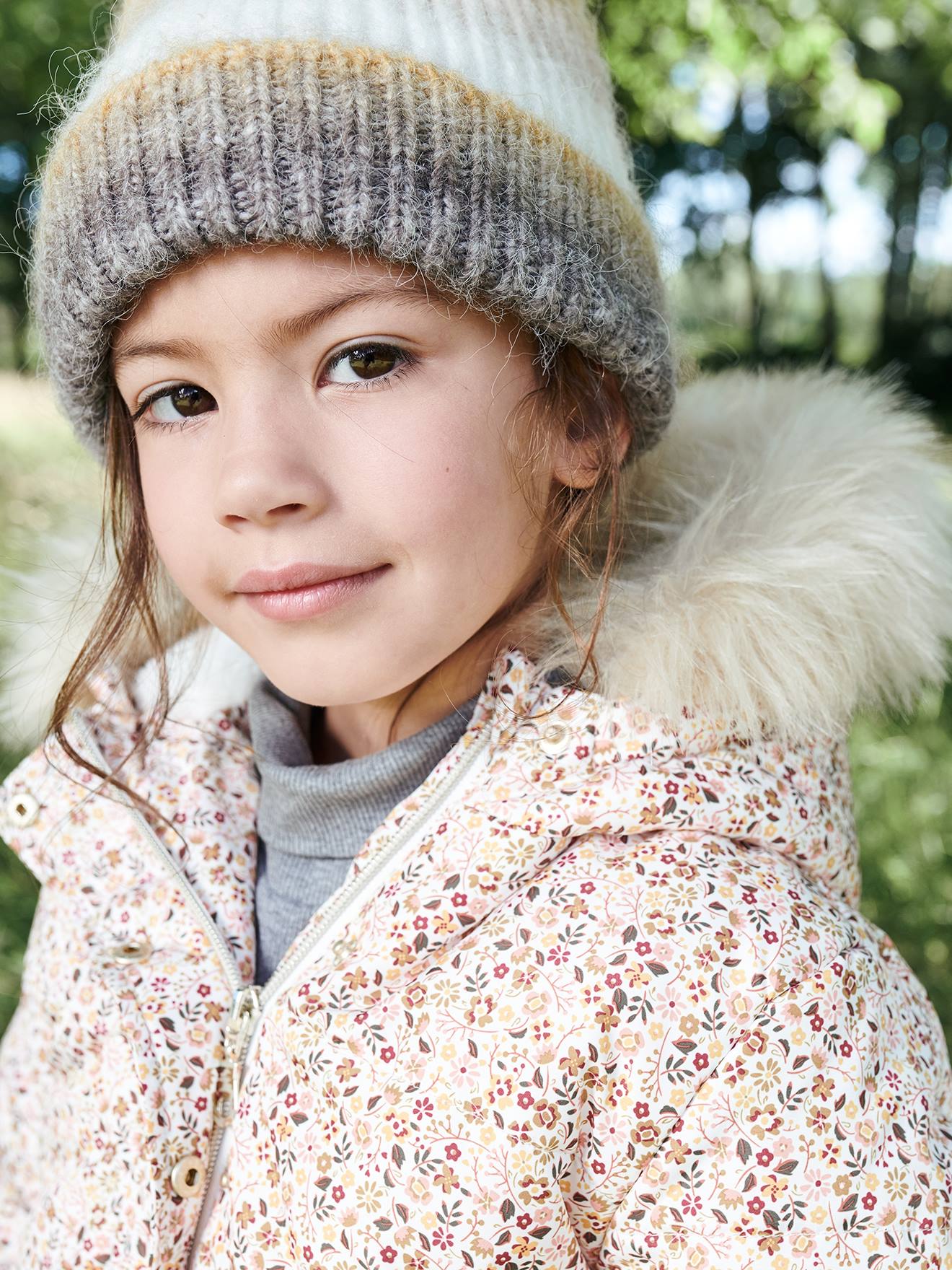 Doudoune courte à capuche imprimée fleurs fille lilas clair