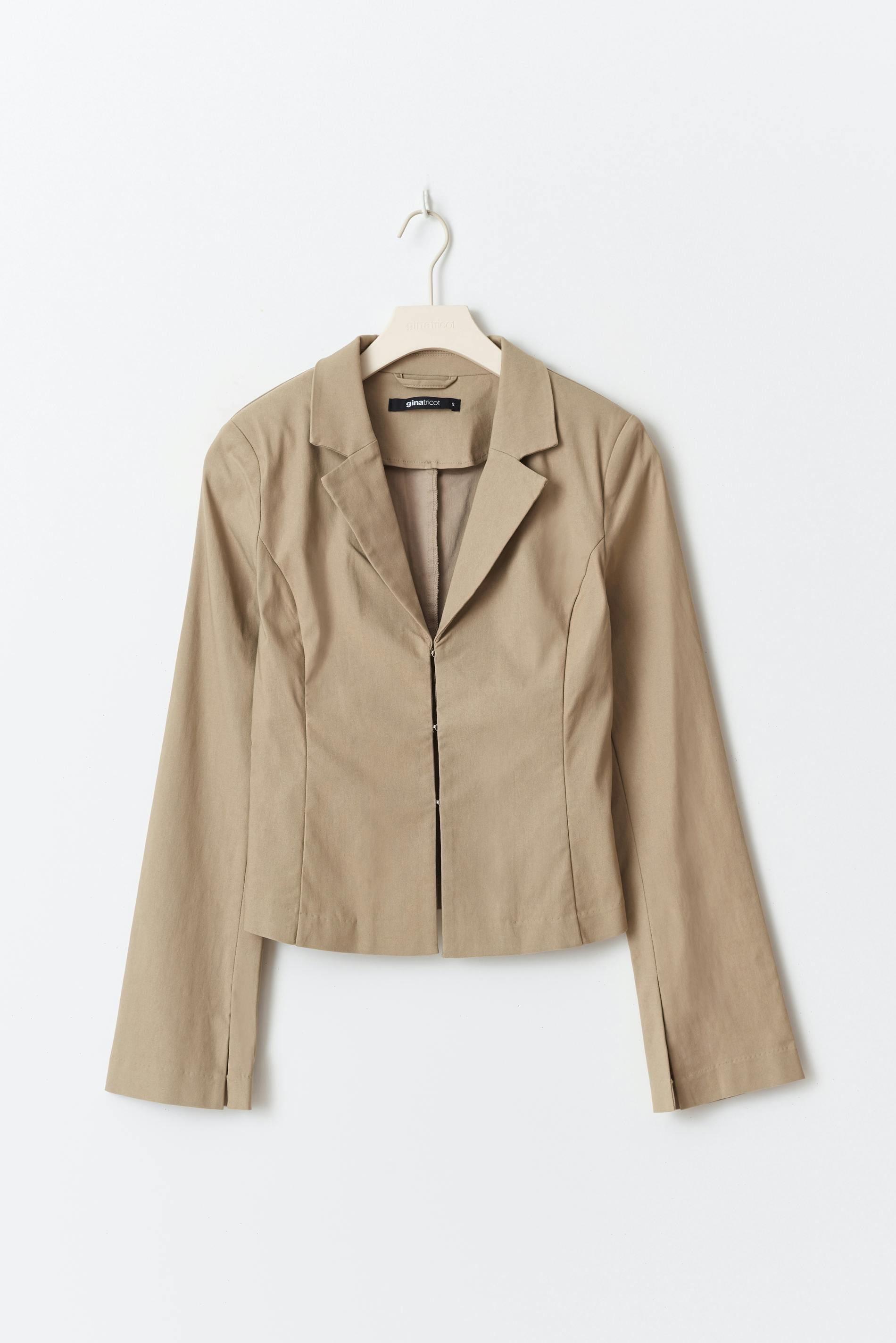 Fitted blazer