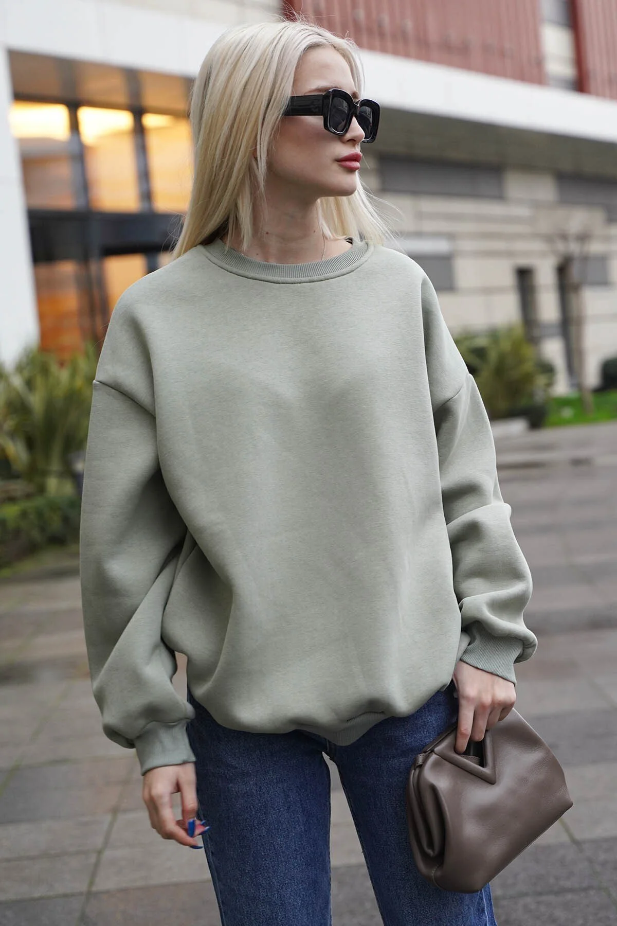 Madmext  Mintgrünes Basic-Sweatshirt mit Rundhalsausschnitt Mg1559
