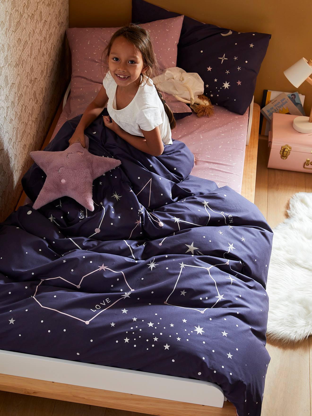 Parure housse de couette + taie d'oreiller avec détails phosphorescents MISS CONSTELLATION marine / parme