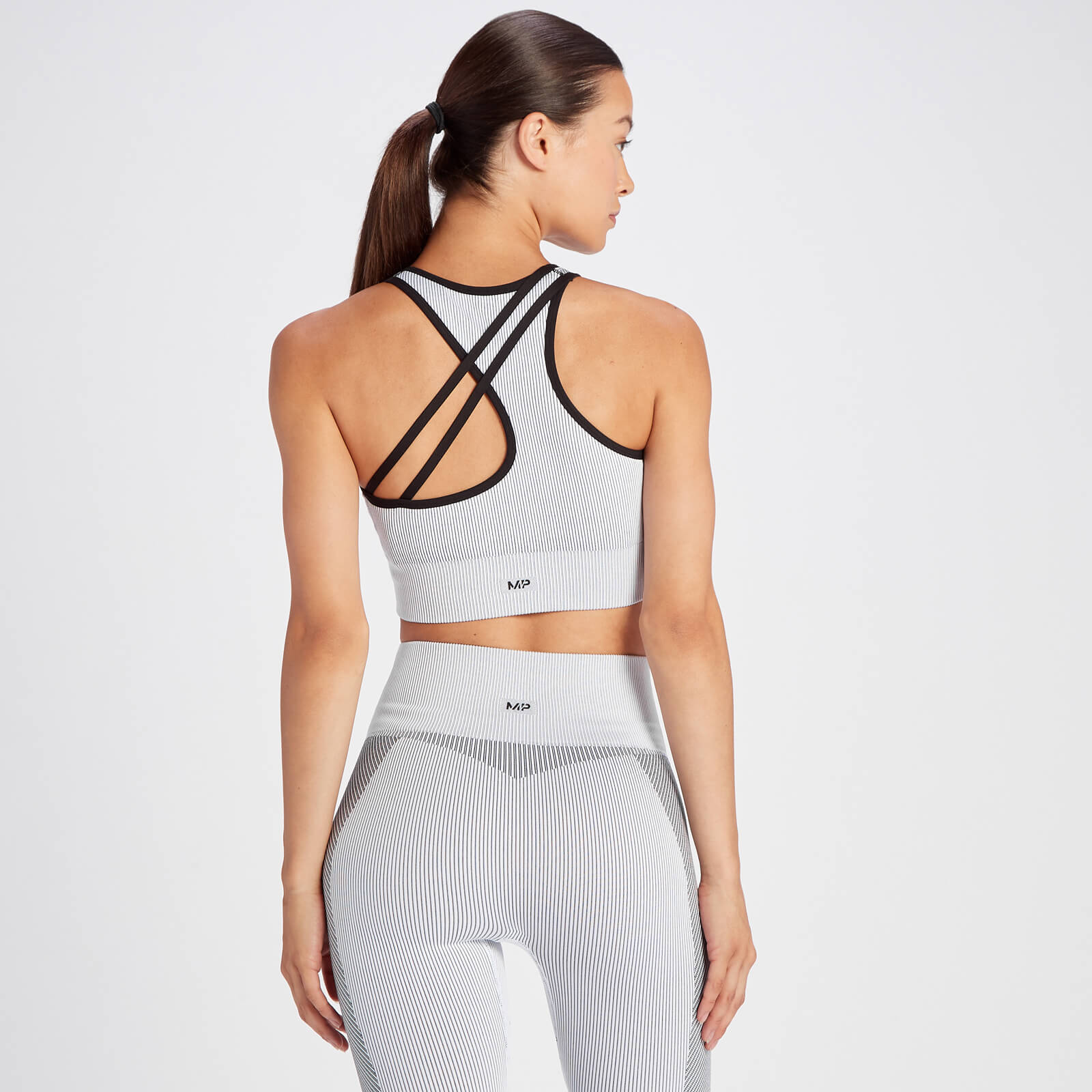 Brassière de sport côtelée sans coutures MP Contrast pour femmes – Blanc/Noir