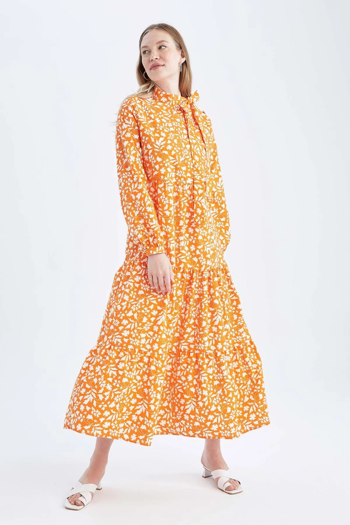 DeFacto  Relax Fit Langarmkleid aus Popeline mit halbem Rollkragen und Blumenmuster Y7835az22hs