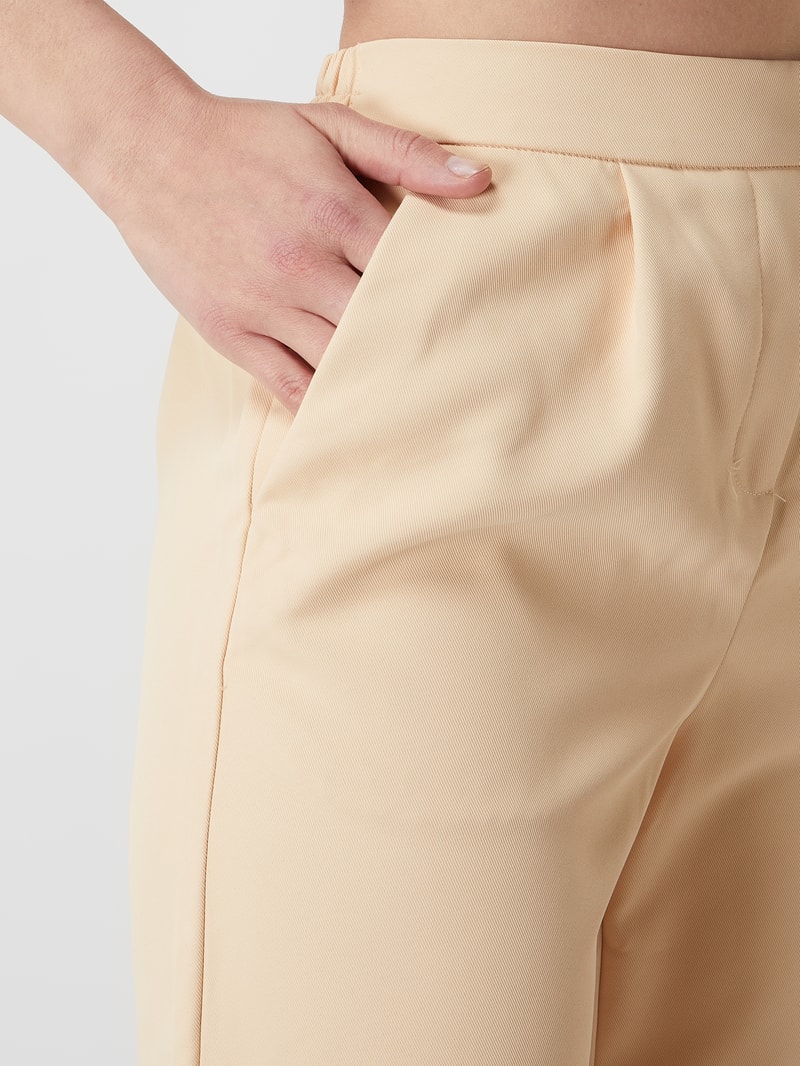 Bermudas mit Bundfalten Modell 'Vagna' in apricot