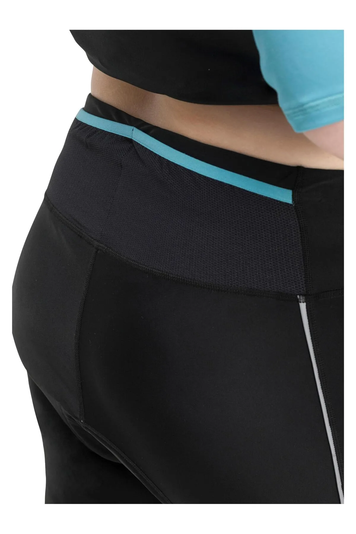 Sheego  Kurze Sporthose - Schwarz - Mittlerer Bund