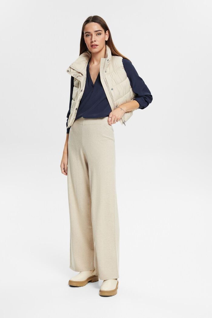 Bluse mit V-Ausschnitt aus LENZING™- und ECOVERO™-Viskose