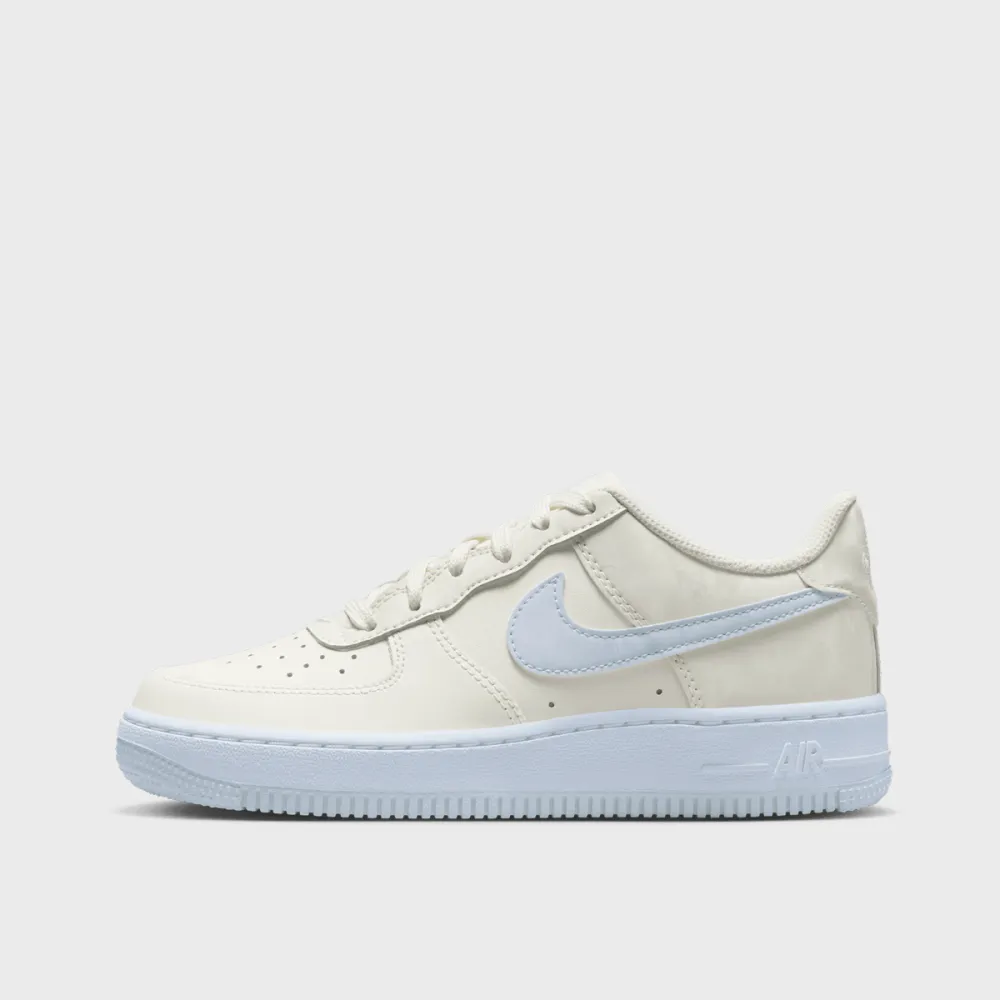 Nike Air Force 1 GS CT3839-110 / weiss