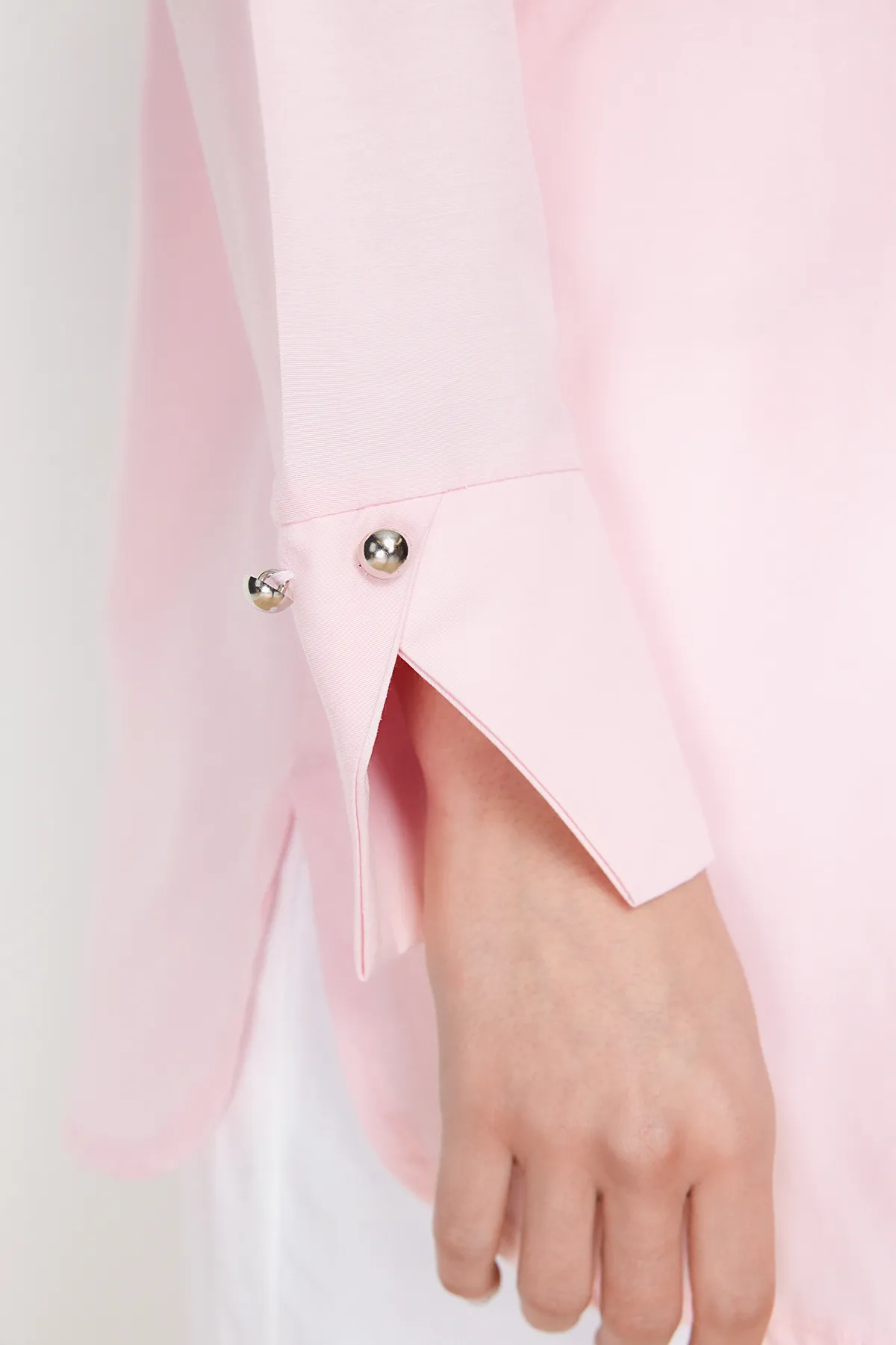 Trendyol Modest  Hellrosa gewebtes Hemd mit Manschettendetails TCTSS24TG00052