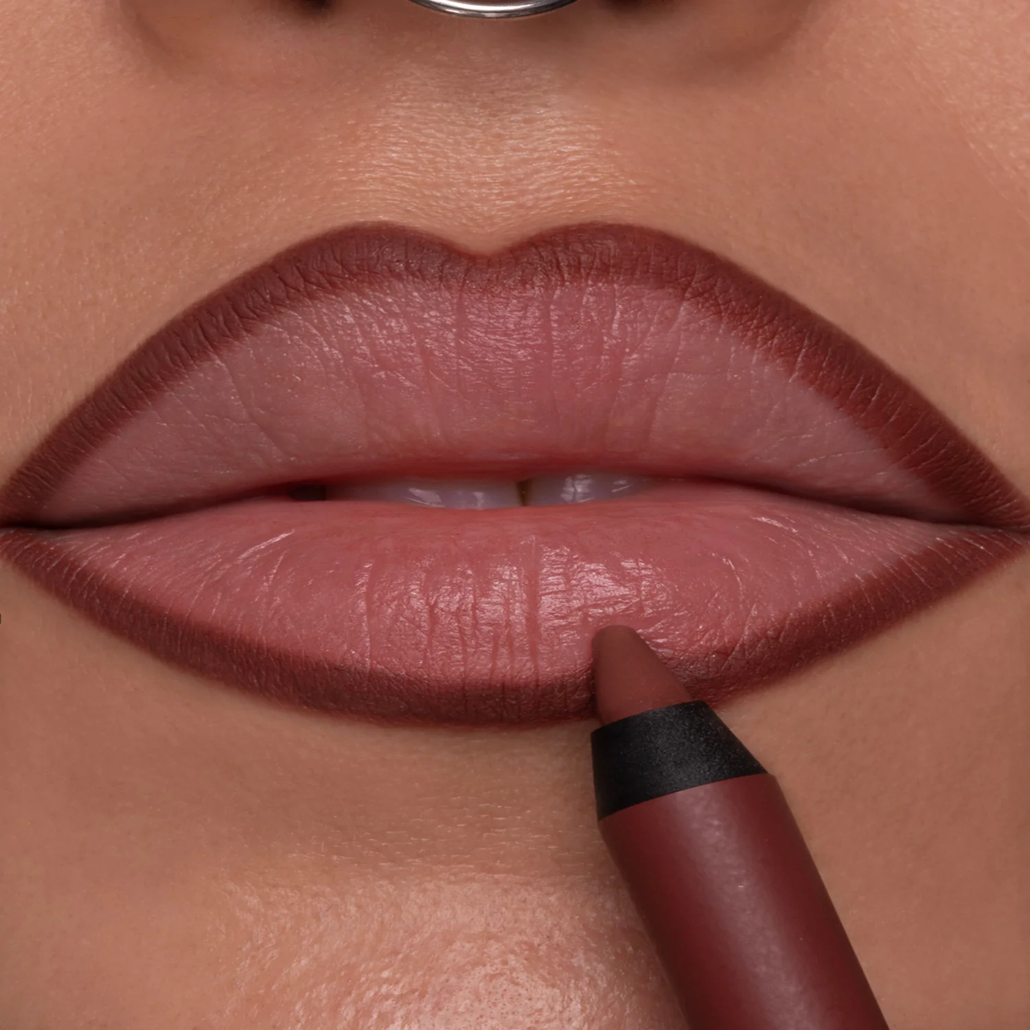 Stay On Me Lip Liner - Leppeblyant