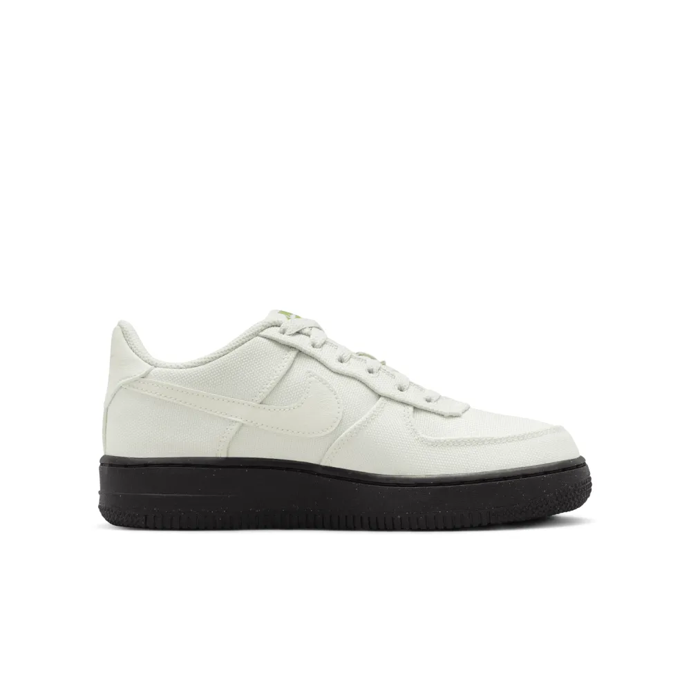 Nike Air Force 1 LV8 3 FJ3289-001 / grün