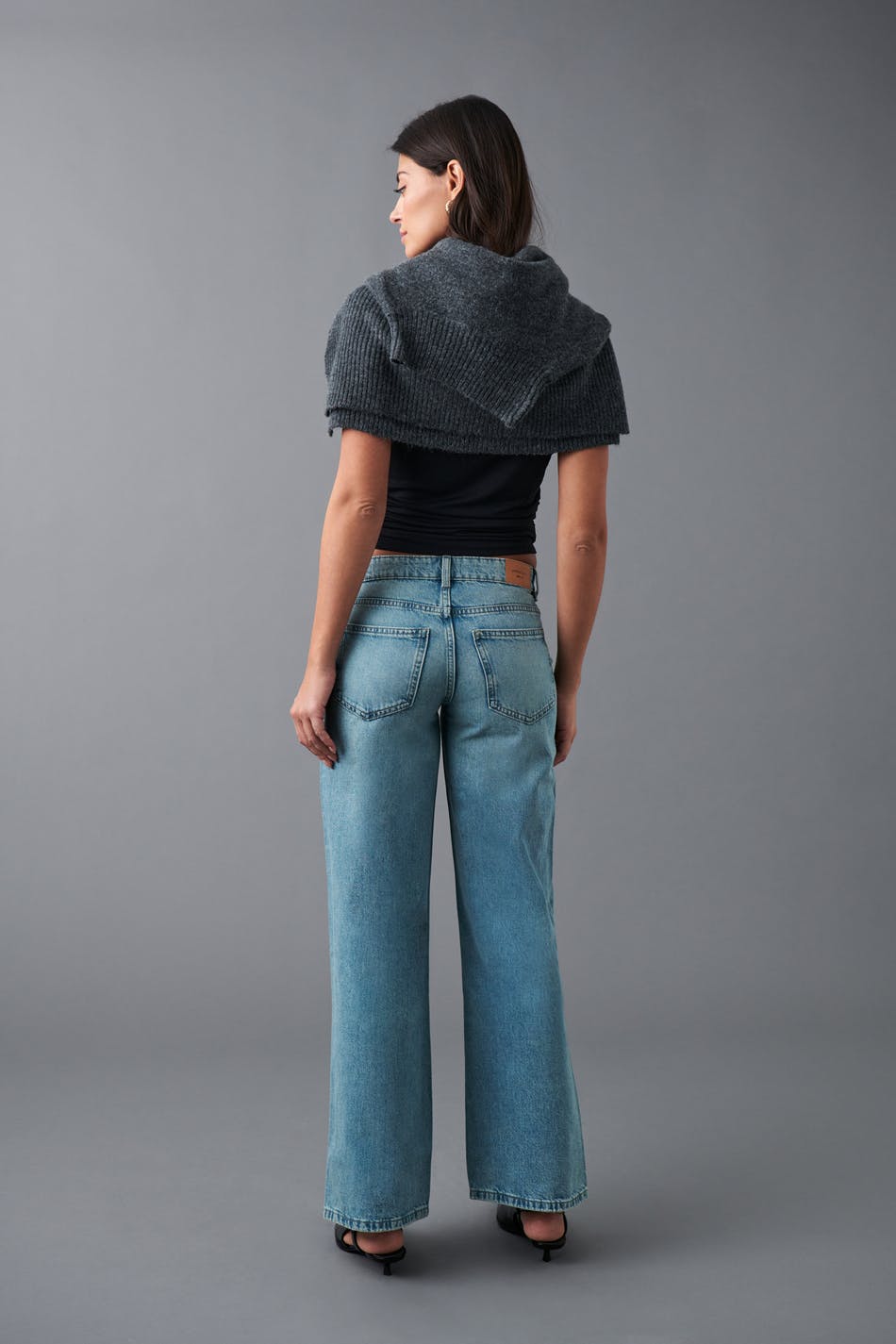 Low wide jeans