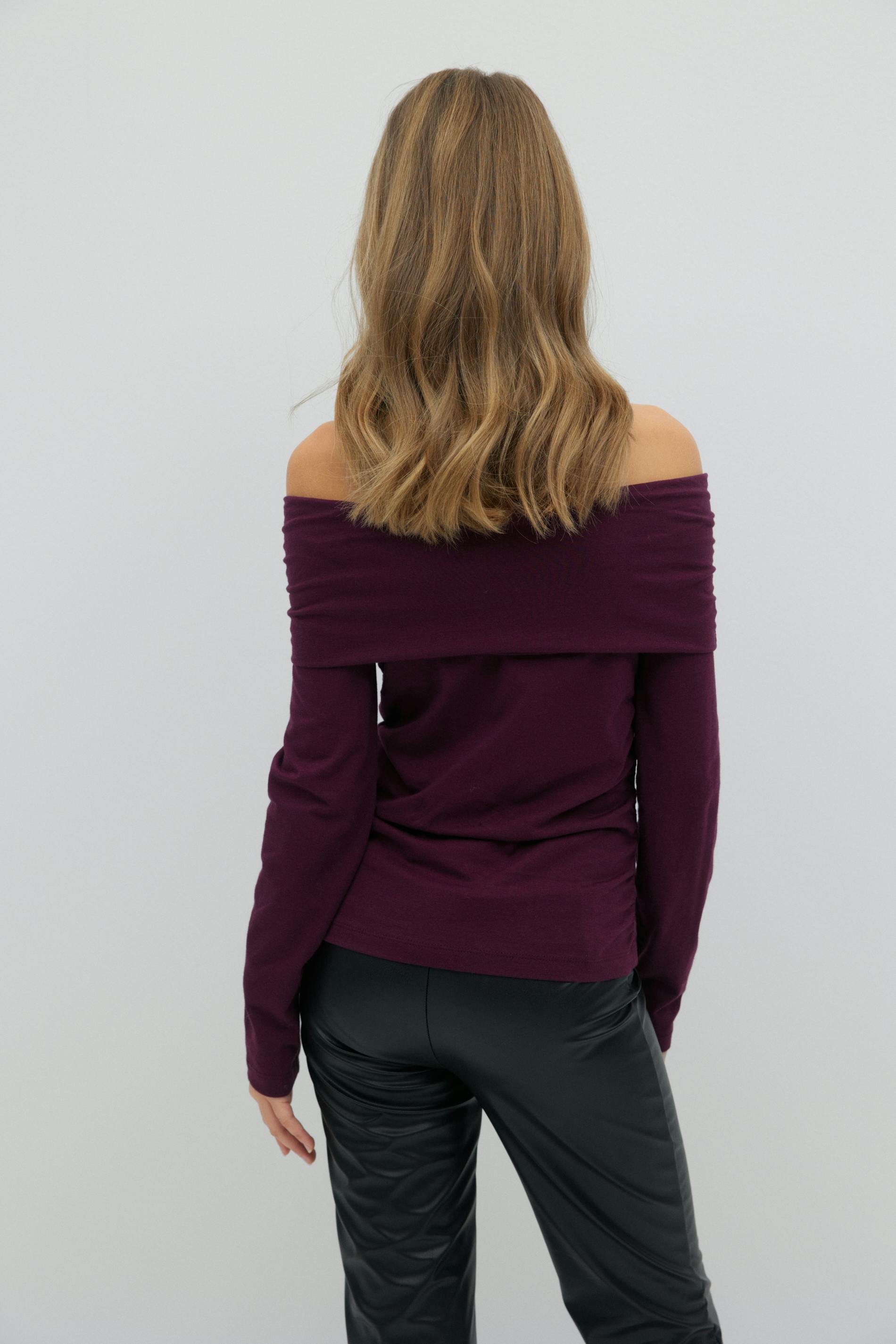 Y off shoulder top