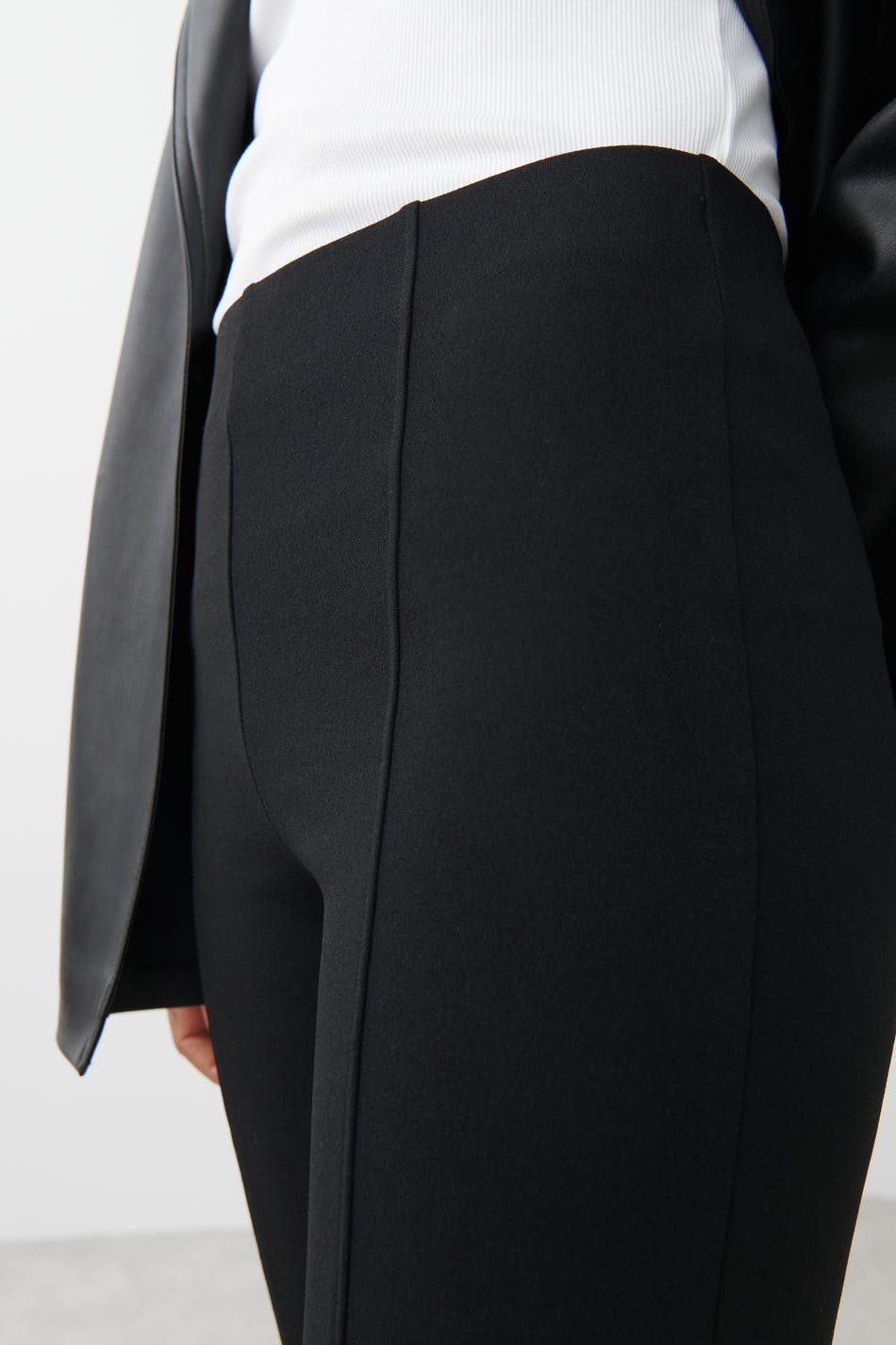 Midwaist trousers