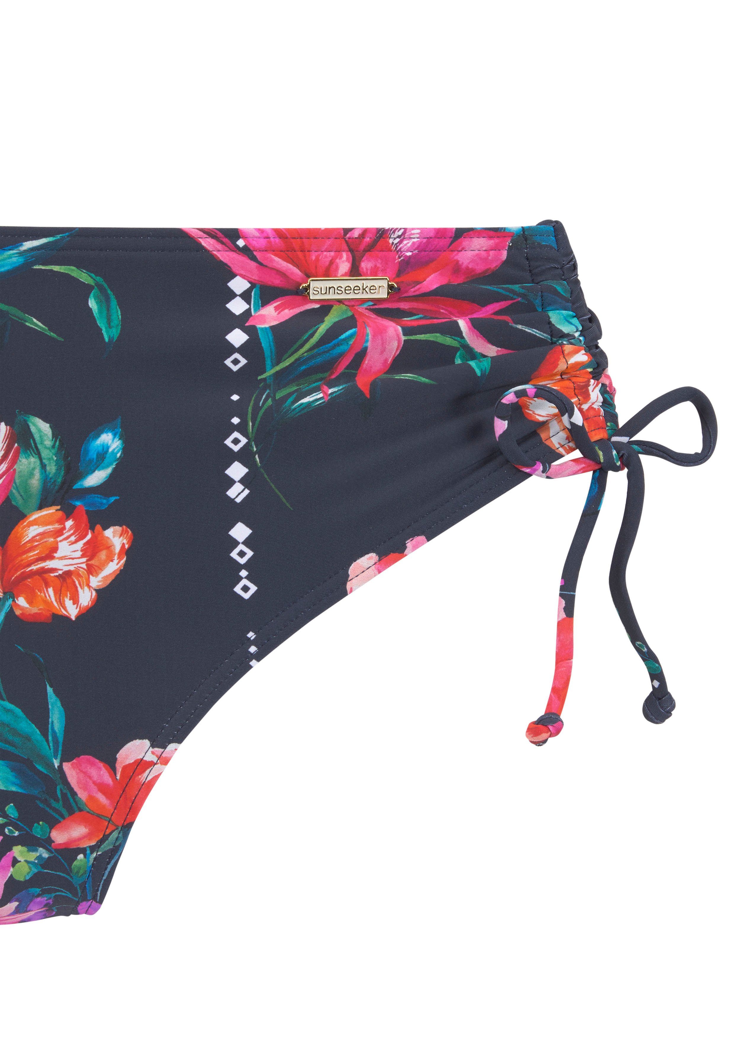 Sunseeker Bikini-Hose Modern seitlich regulierbar