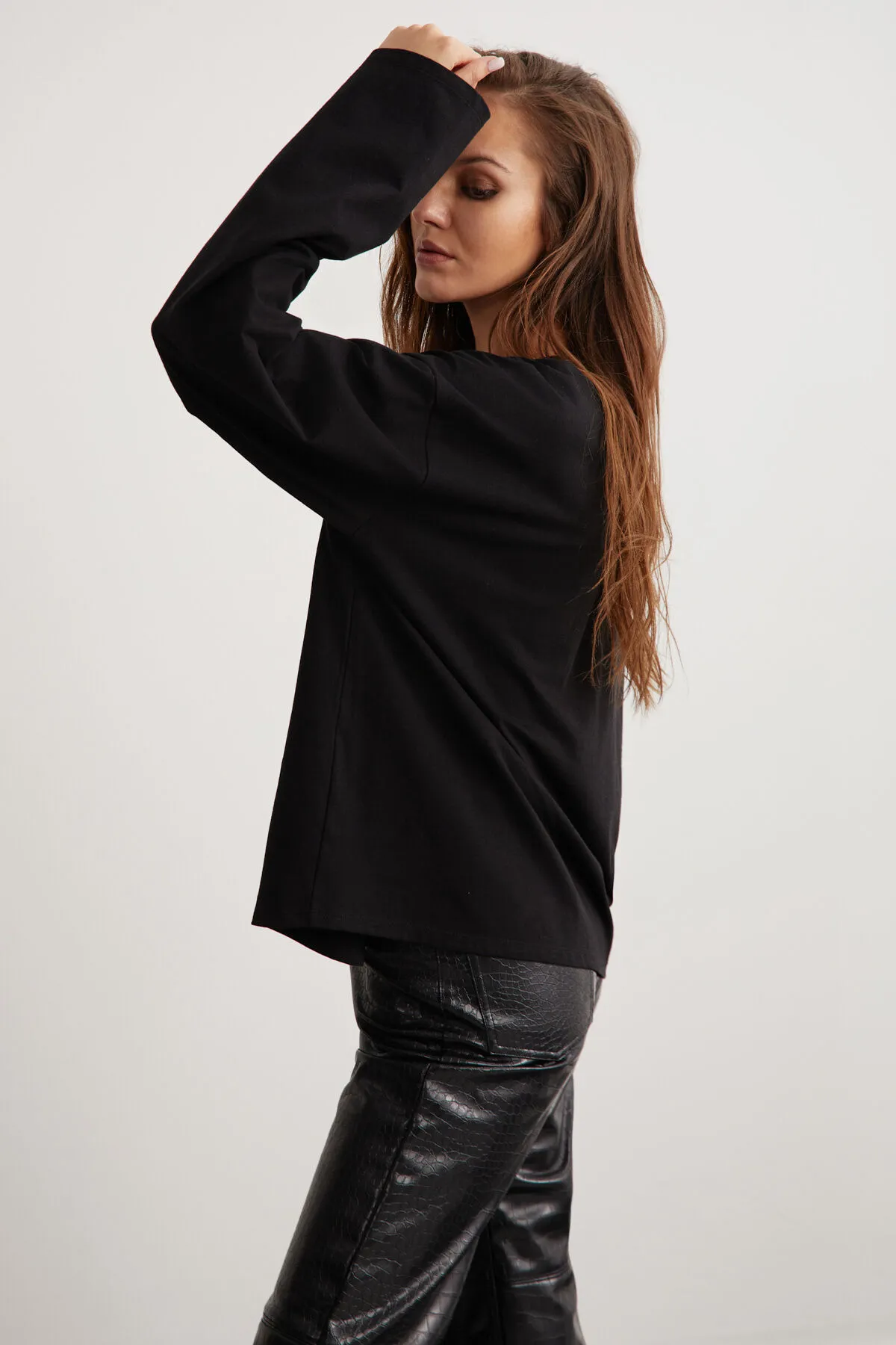 GRIMELANGE  Basıl Damen-T-Shirt aus 100 % Baumwolle, Rundhalsausschnitt, Oversize-Passform, langärmlig, Schwarz