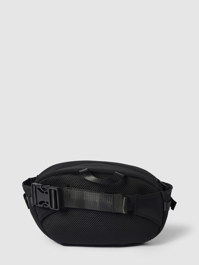 Bauchtasche mit Label-Details in schwarz