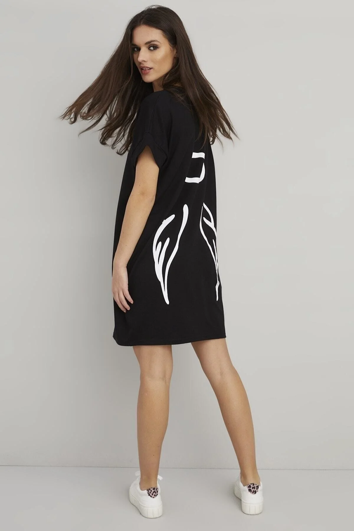 Know  Schwarzes T-Shirt-Kleid mit bedruckten Taschen für Damen