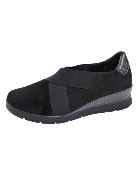 Slipper mit Elasteinsätzen
