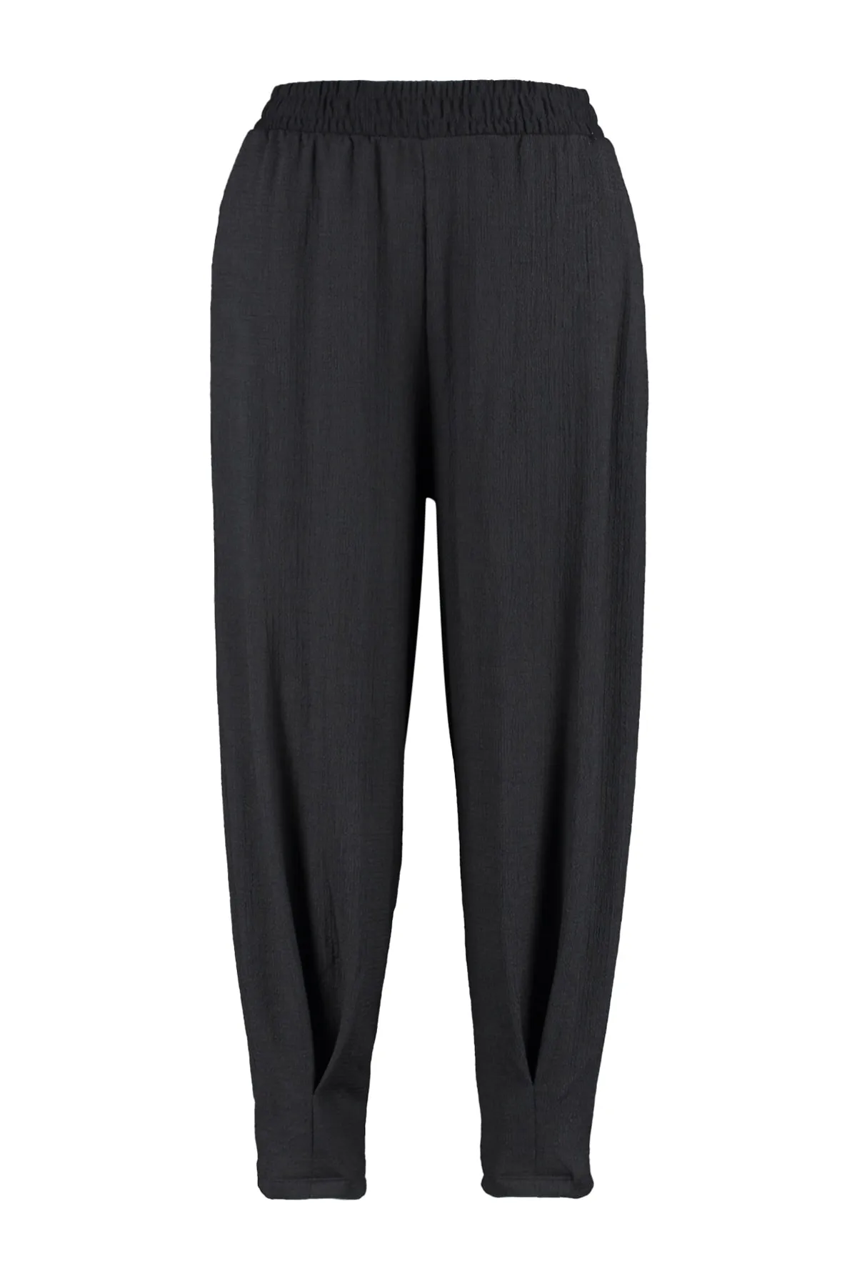 Trendyol Curve  Schwarze Karotten-Strickhose mit elastischem Bund TBBSS23AR00002