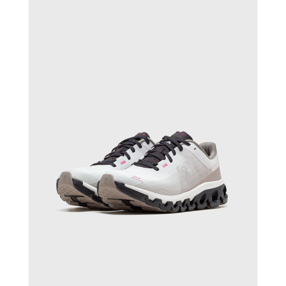 ON WMNS Cloudflow Distance 3WD30320462 / weiss