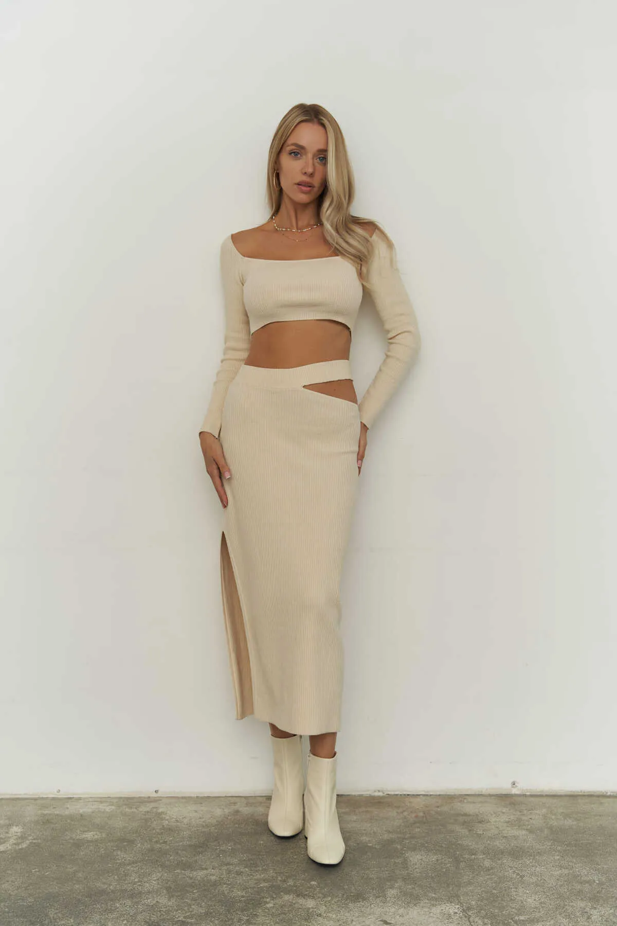 MCLLCTN  Sabrina Beige Strickrock-Crop-Set