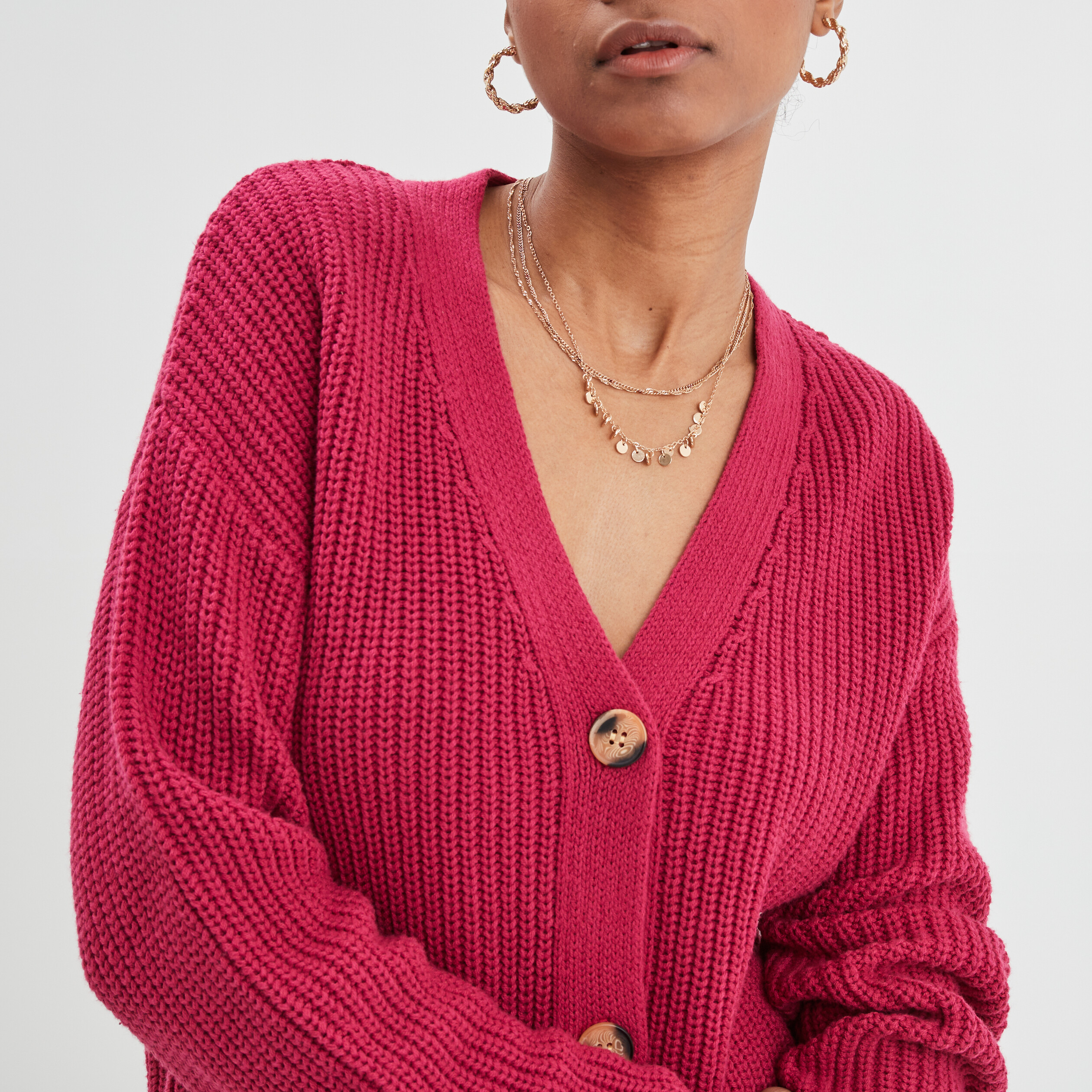 Gilet col en V avec 3 boutons rose framboise femme | La Halle