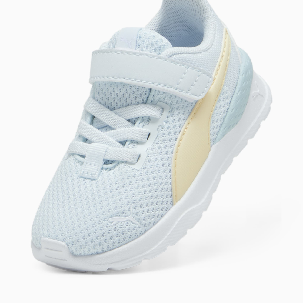 PUMA Anzarun Lite 372010_36 / weiss