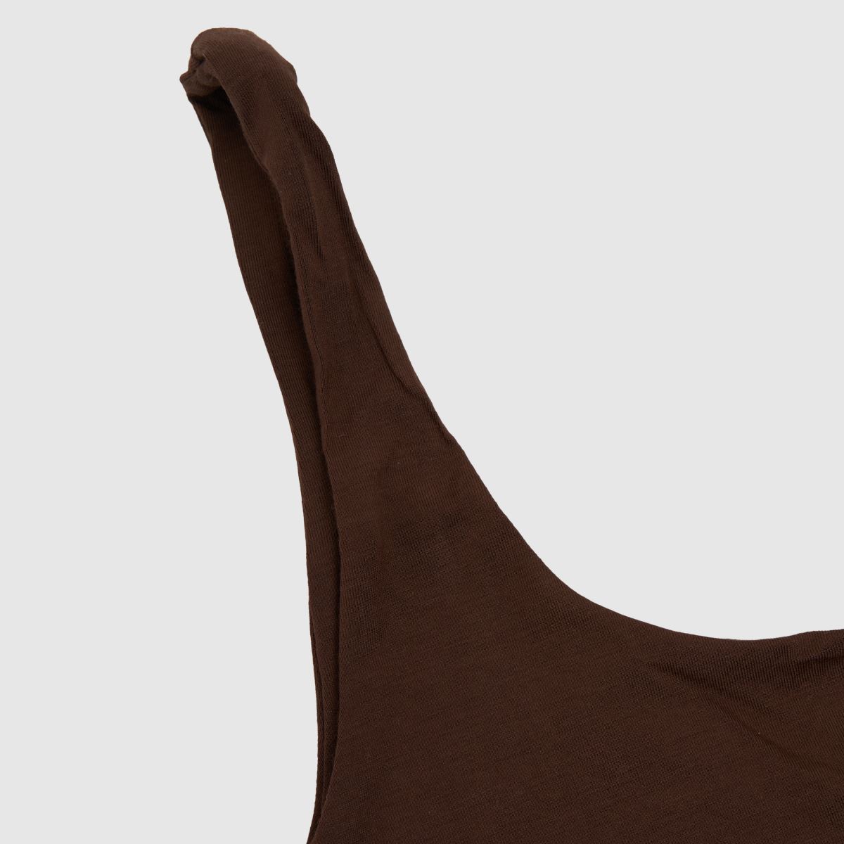 UGG gwendolynn melltartó sötétbarna színben