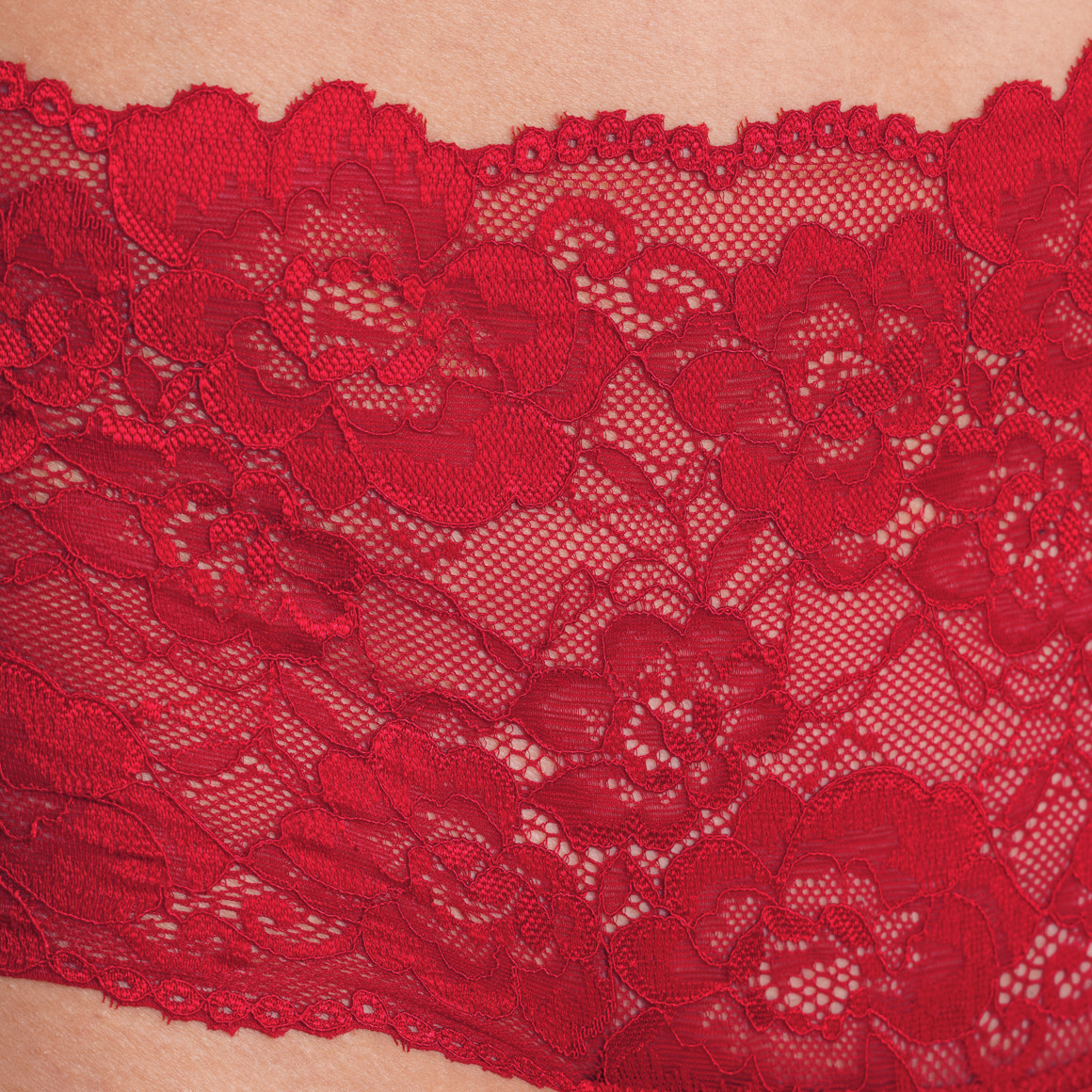 2 Damen Strings aus floraler Spitze