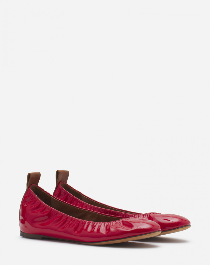 LA BALLERINE EN CUIR BRILLANT