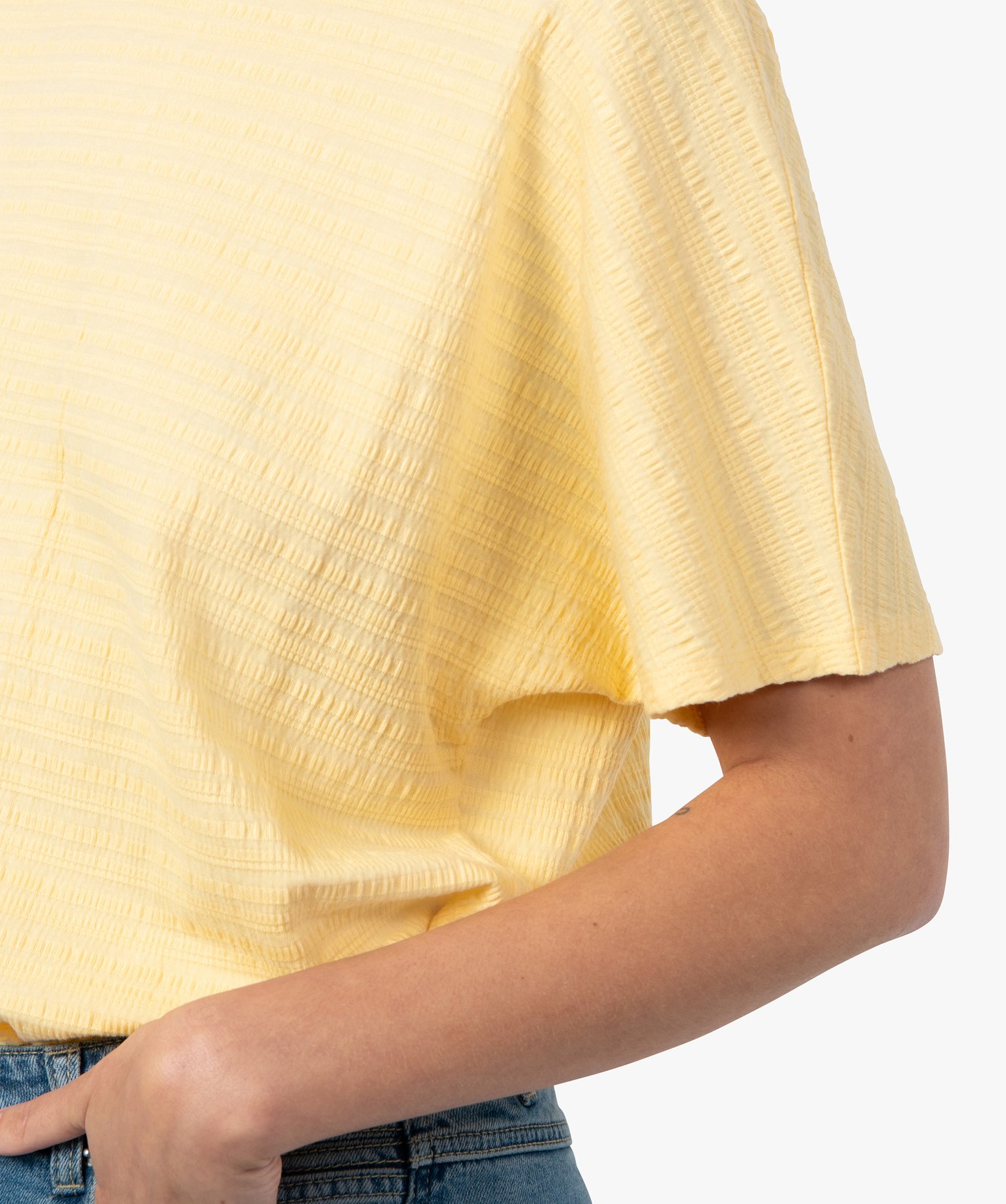 Tee-shirt femme à manches courtes en maille texturée jaune | GEMO