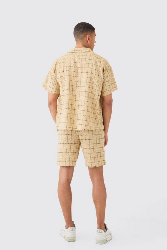 Kastiges strukturiertes Karohemd und Shorts