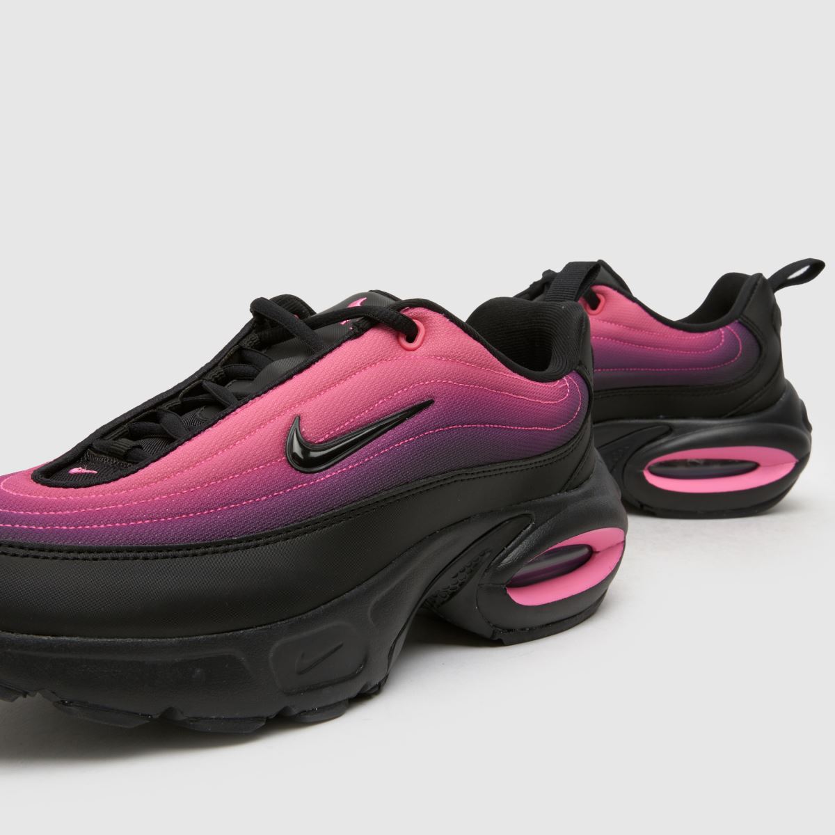 Tenisky Nike Air Max Portal v černé a růžové barvě