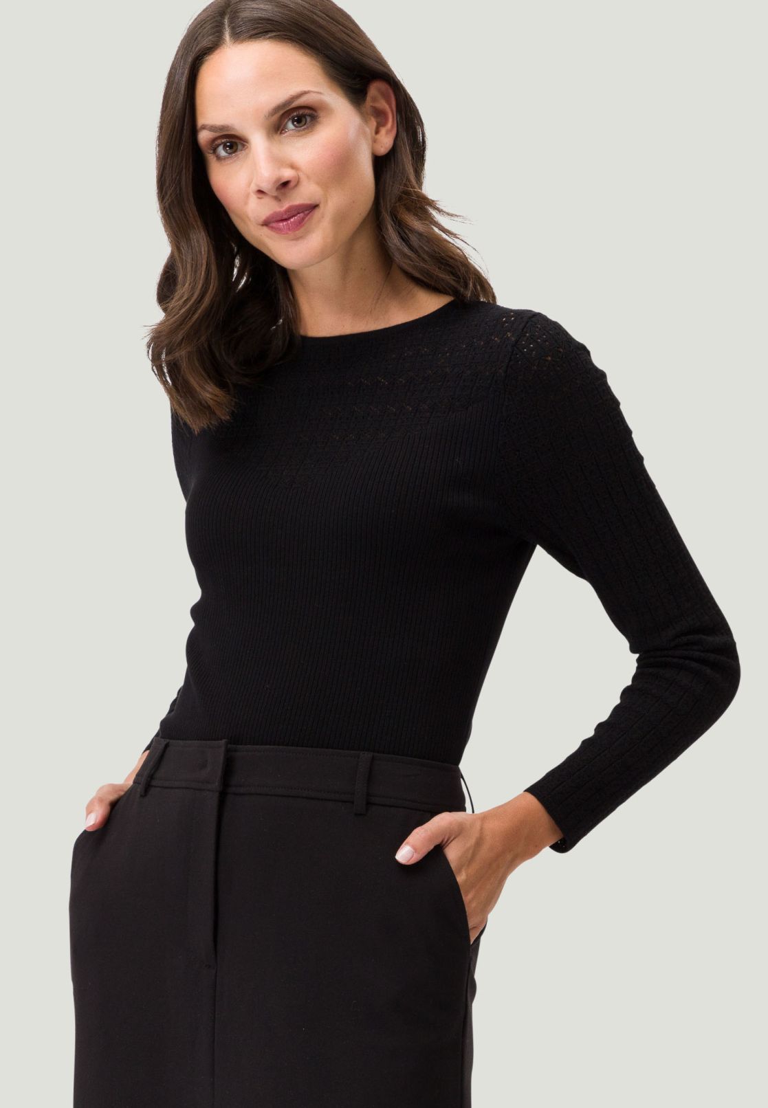 Pullover mit Lochmuster