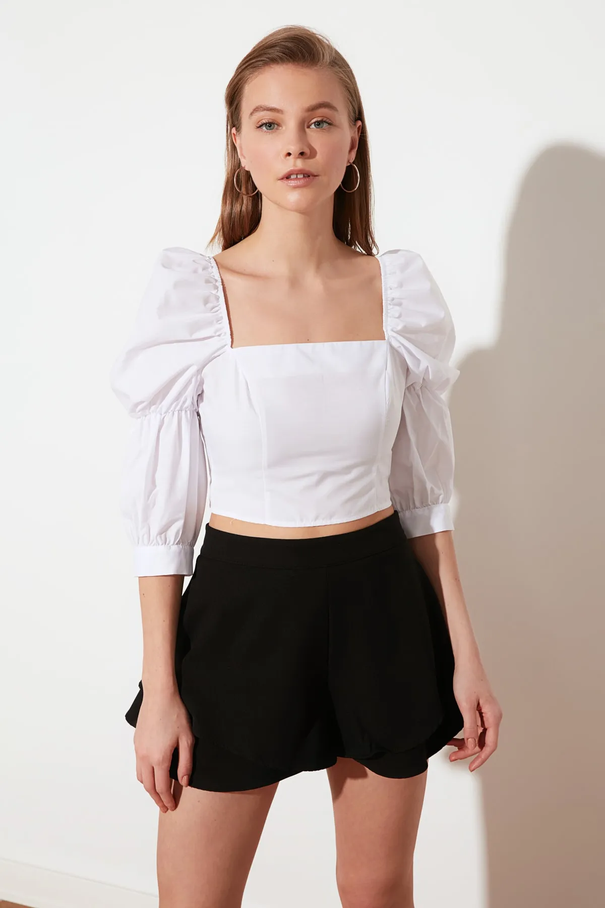 Trendyol Collection  Shorts - Schwarz - Hoher Bund